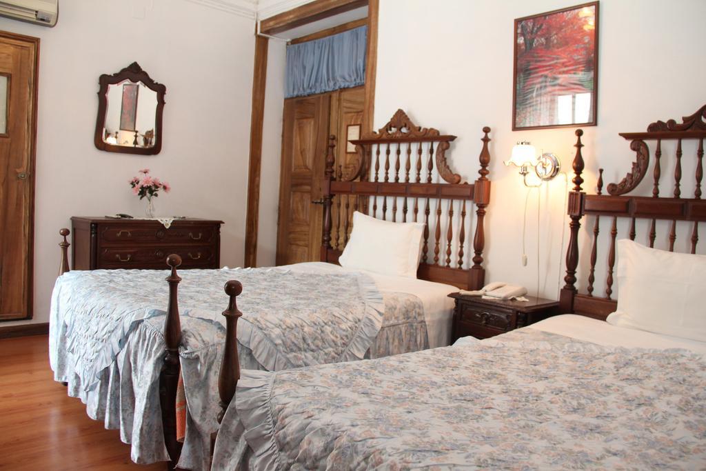 Residencial Carvalho Hotel Estremoz Quarto foto