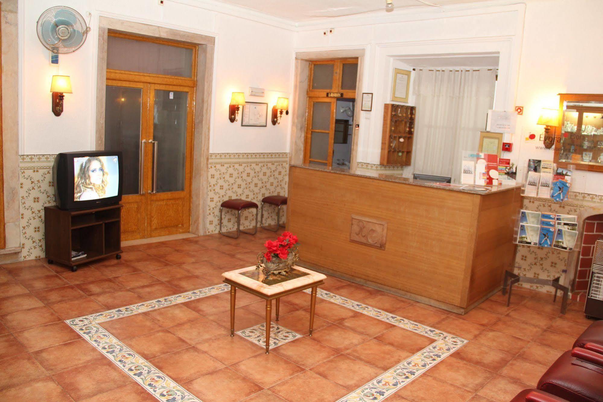 Residencial Carvalho Hotel Estremoz Exterior foto